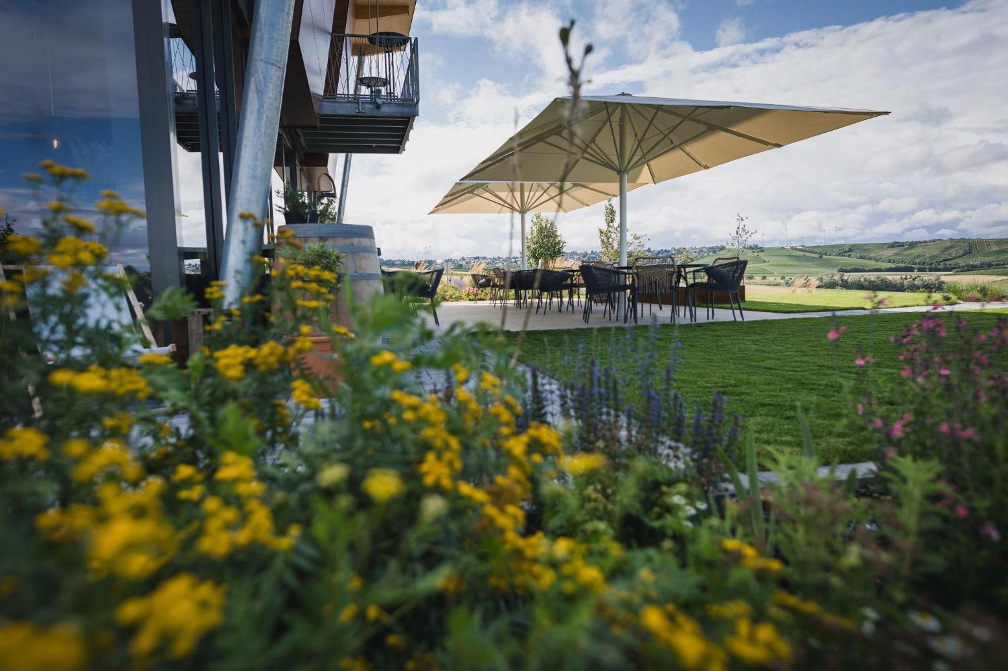Weinzuhause Hotel-Restaurant-Vinothek Mommenheim Exterior photo